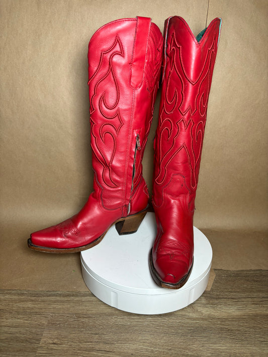 Corral size 10 Embroidery red snip toe boots GENTLY USED