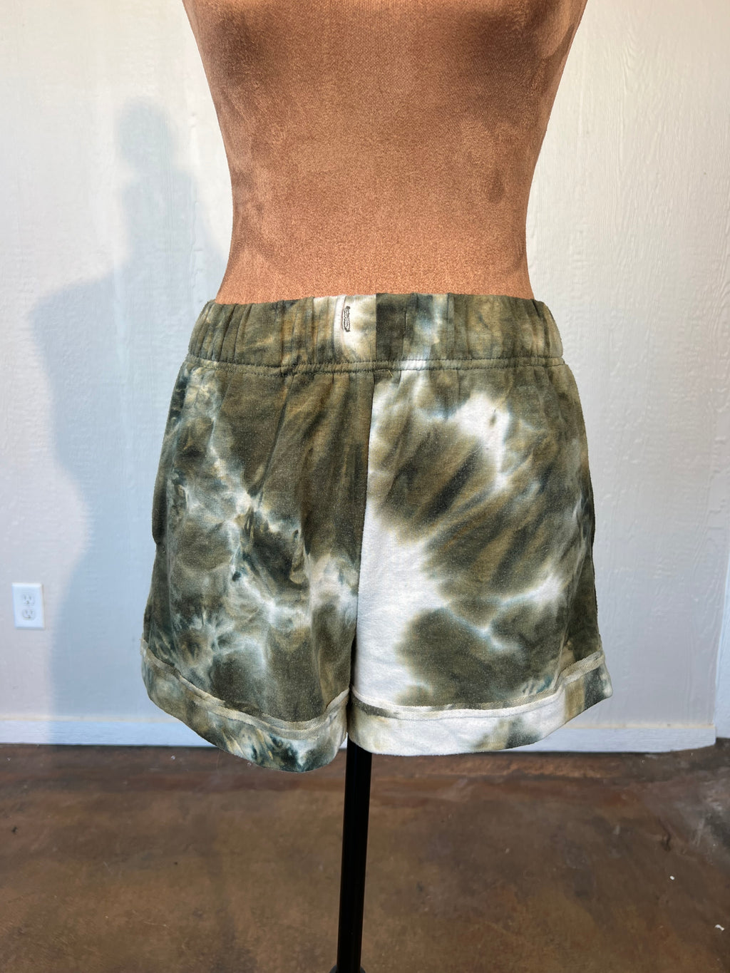 Luxxel size small graphic shorts USED