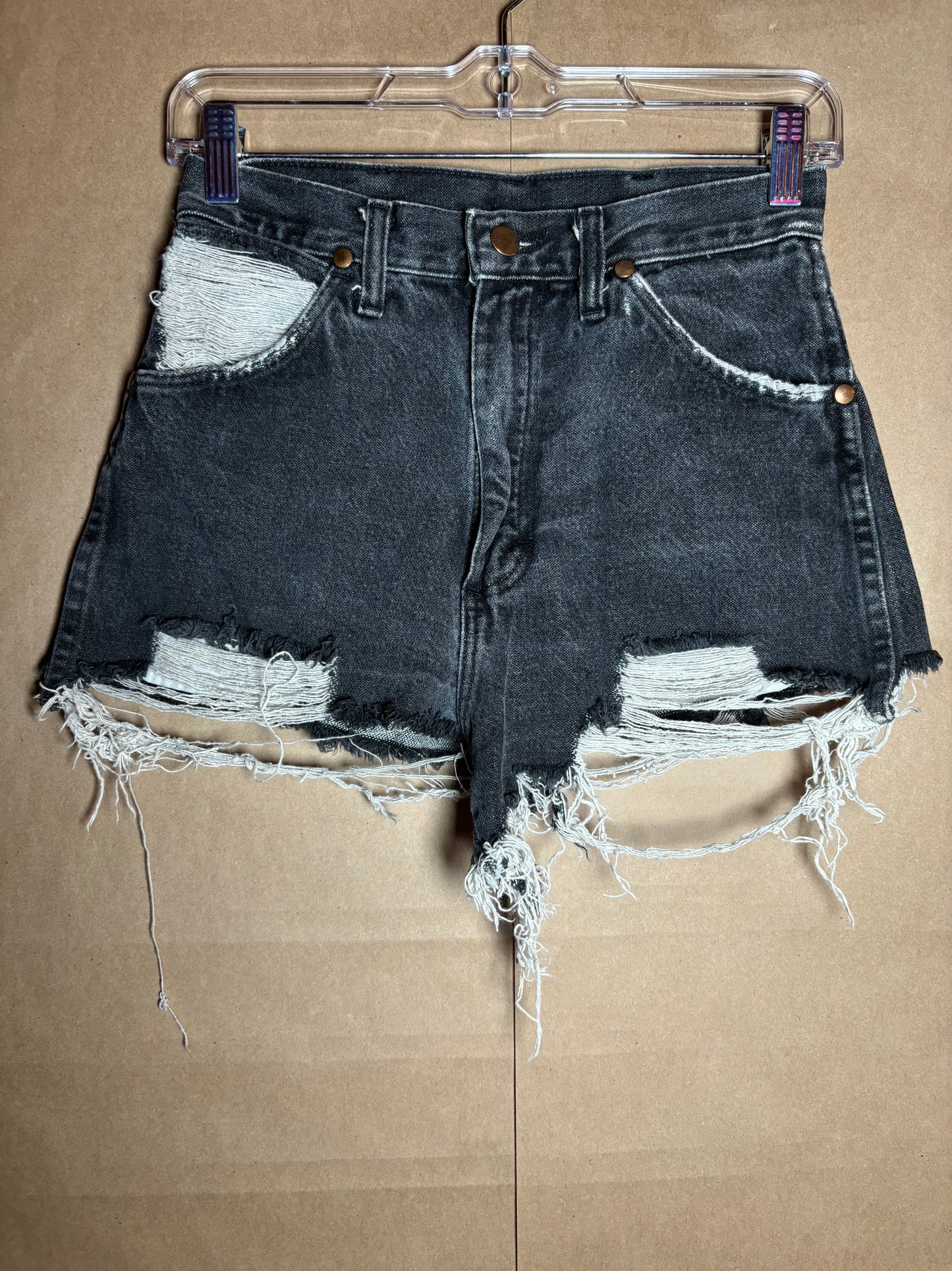 Wrangler size 26 cut off shorts VINTAGE