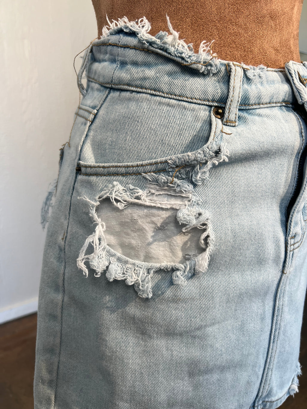 Forever 21 size small denim skirt USED